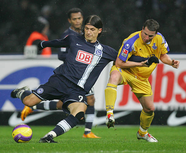 与竞争对手 与竞争对手